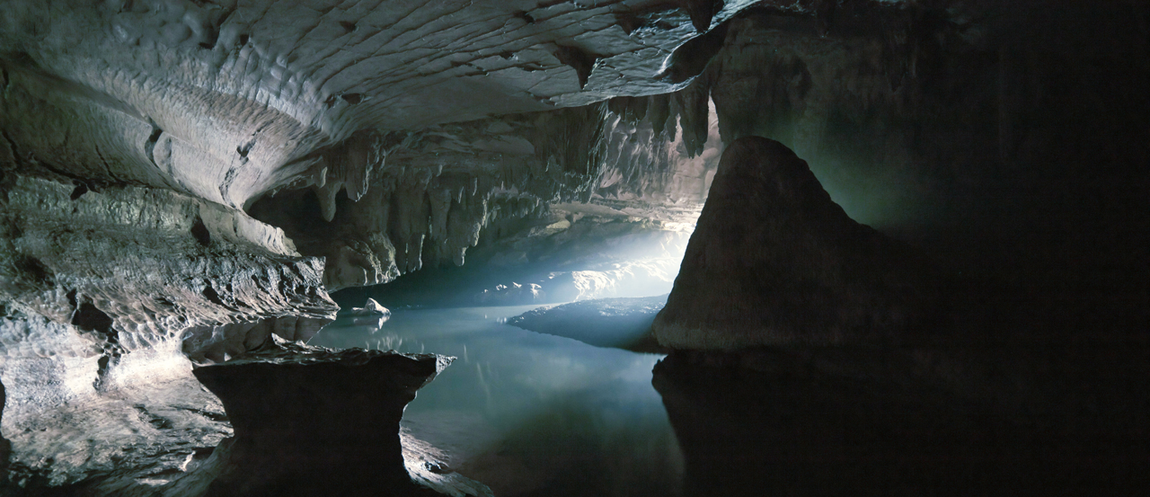 Image of New Zealand, Waipu Caves by Mikael Kristenson via Unsplash